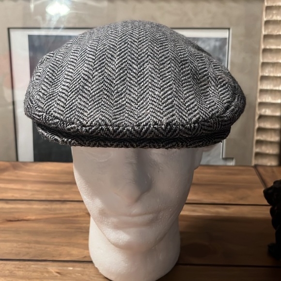 Scala Classico Cabby Driver Ascot Hat Newsboy Cap Grey/Black Stripes Wool. - Picture 2 of 6